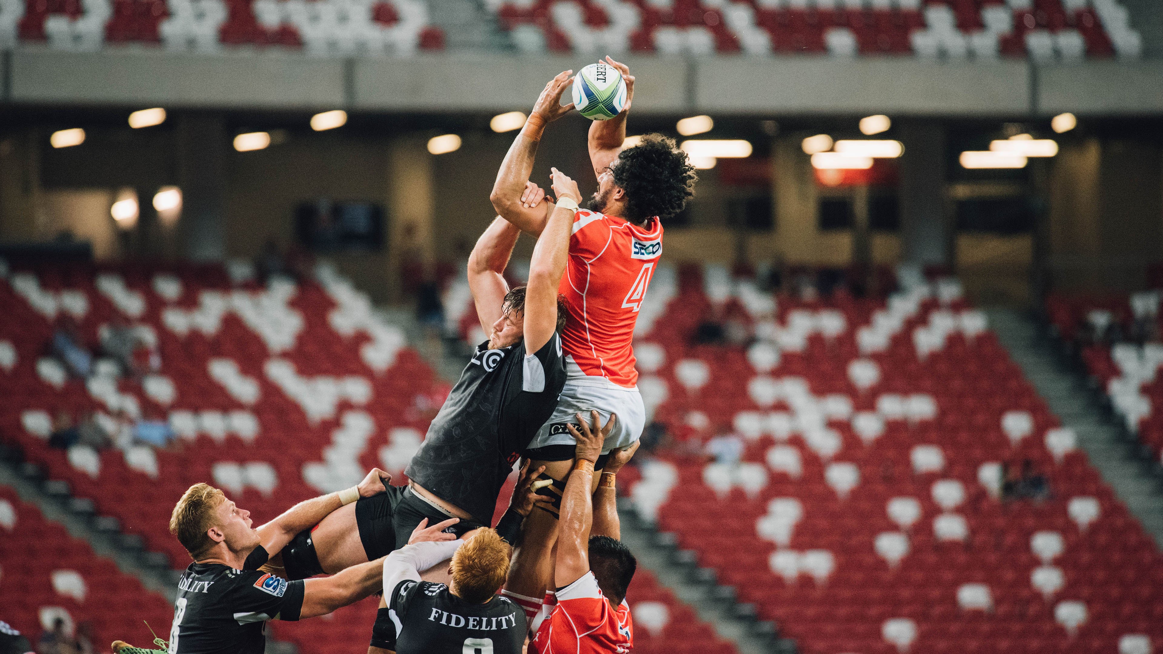 中国花样滑冰全国青少年赛冰舞项目双人配合默契 一曲探戈斩获冠军