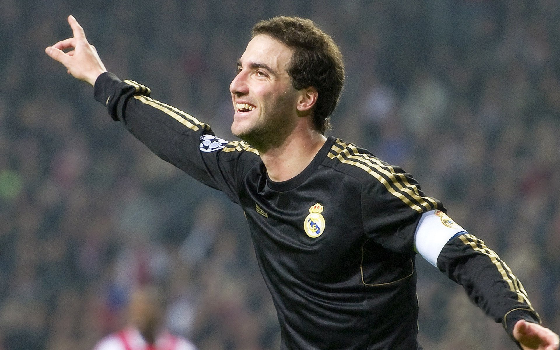 西甲新赛季升班马继续惊艳，黑马成就争冠黑马，法甲升班马